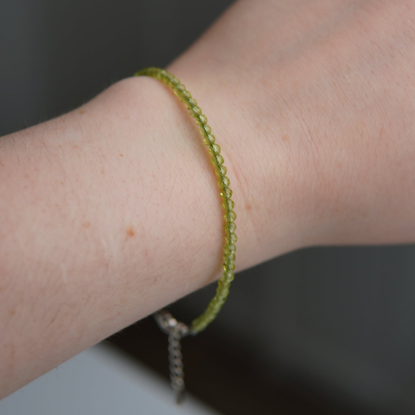 Peridot Armband mit Verschluss - Facetttiert
