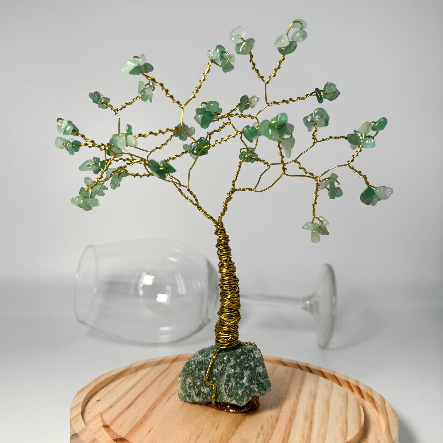 Handgefertigter Edelsteinbaum mit Aventurin-Krone und -Basis, ca. 10–15 cm hoch, wahlweise mit goldfarbenem, silbernem oder schwarzem Draht – dekorativer Glücksbringer für Wohlstand und Optimismus