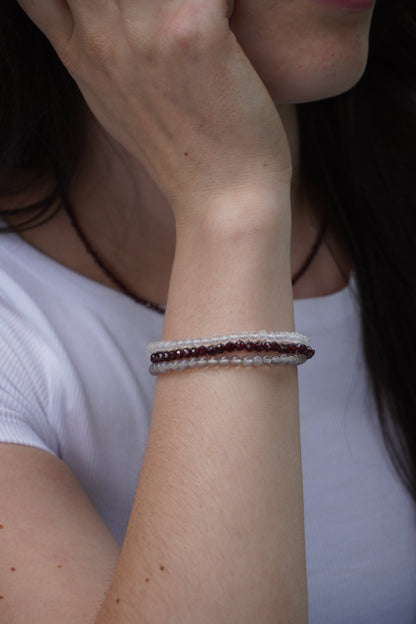 Kugelarmband Granat - facettiert