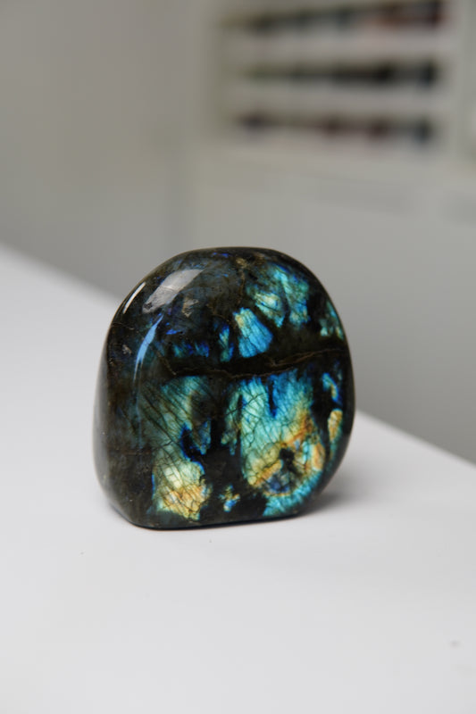 Labradorit Freeform