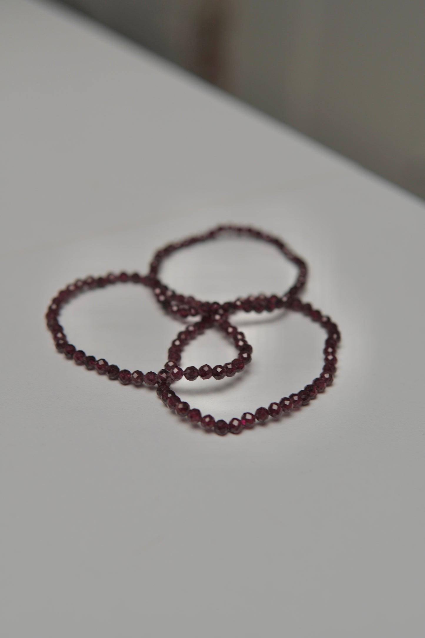 Facetttiert - Kugelarmband Granat