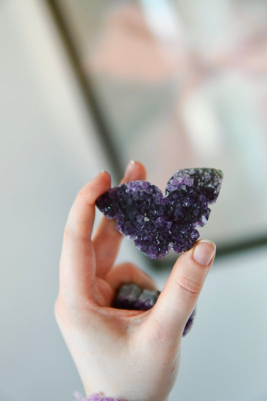 Amethyst Cluster Schmetterling