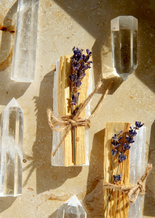 Palo Santo Bundle mit Lavendel und Selenit Geschenkeset zum Räuchern